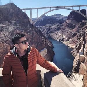 Meet your Posher, Johnny